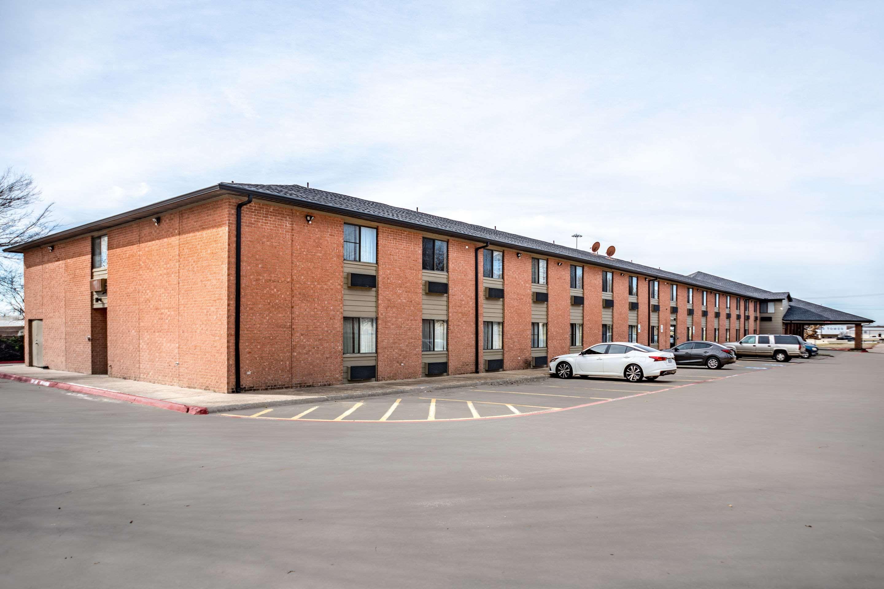 Econo Lodge Inn & Suites McKinney Exterior photo